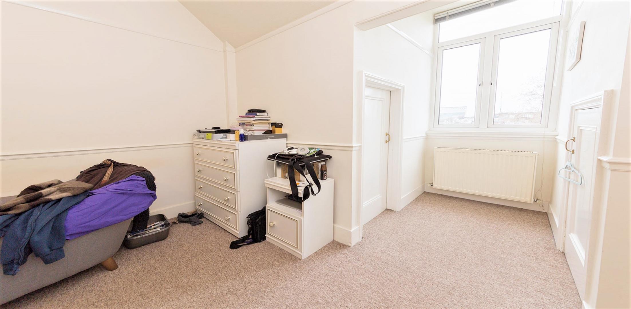 			2 Bedroom, 1 bath, 1 reception Apartment			 Strathray Gardens, SWISS COTTAGE